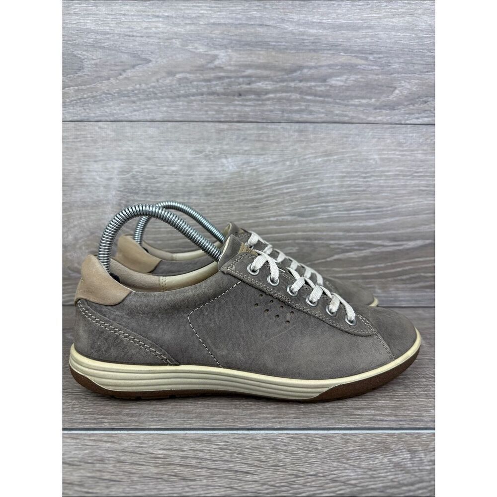Ecco Chase II Tie Women’s Sz 7.5-8/EU 38 Warm Gray Nubuck Low Lace Up Sneakers